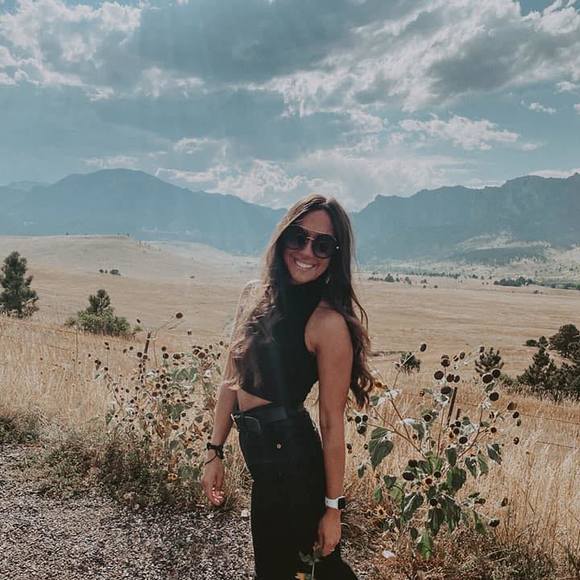 Meet your Posher, Tiffiny - Picture 1 of 1